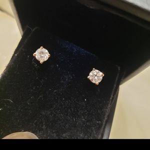 10k yellow gold 0.75 Ct natural diamond solitiare studs